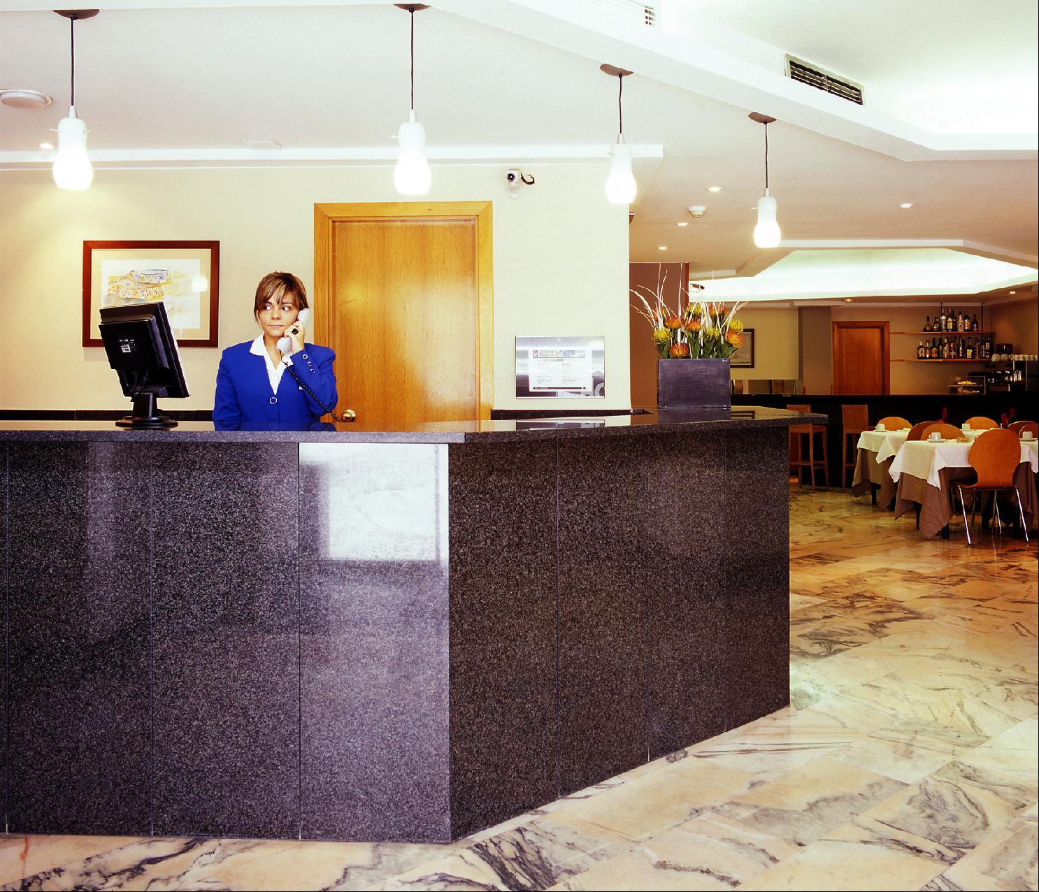 Hotel Catalonia Albeniz Barcelona Exterior foto